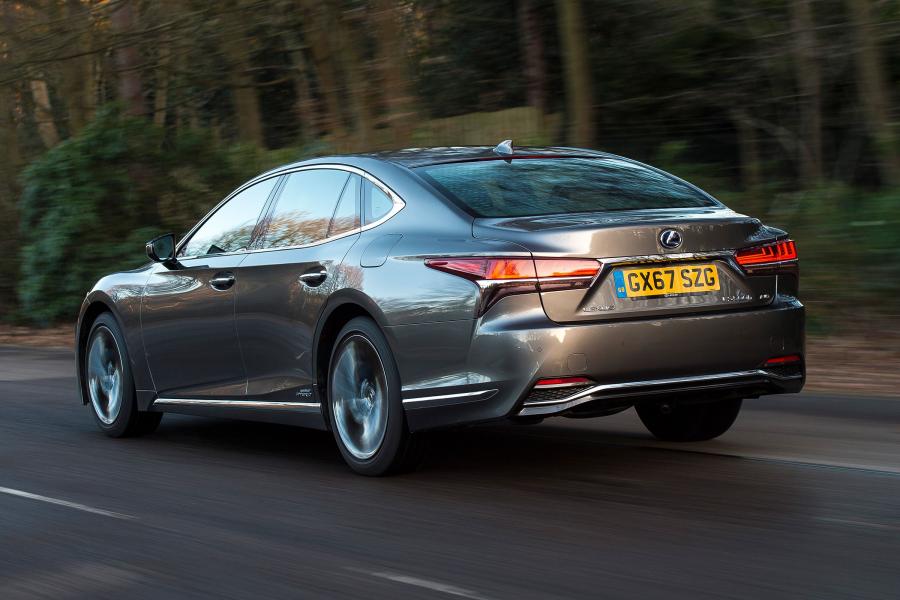 Lexus LS500h AWD 2018 года  (UK) (фото 40 из 40)